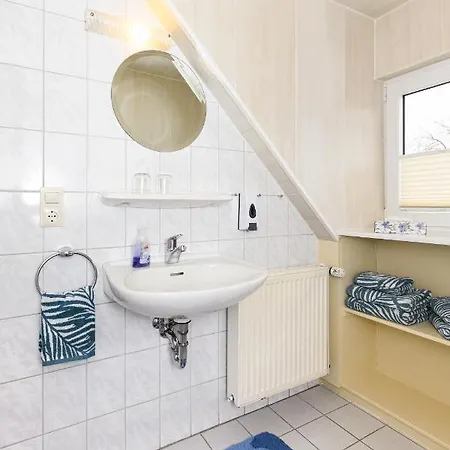 Haus-sand-am-meer * Neuharlingersiel